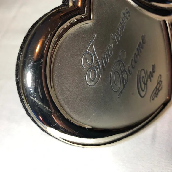 Silver Heart-Shaped Double Photo Frame - Picture 3 of 11